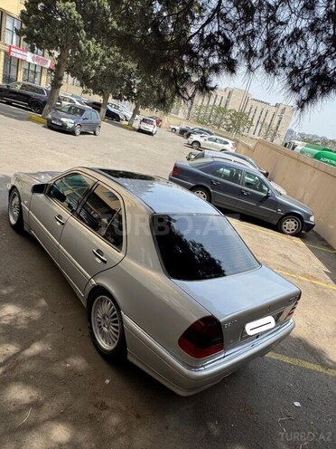 Mercedes C 240 1999, 390,000 km - 2.4 л - Bakı