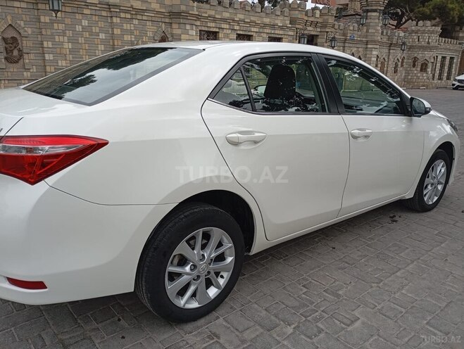 Toyota Corolla 2015, 157,000 km - 1.6 l - Bakı