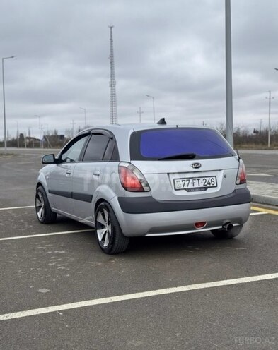 Kia Rio 2009, 200,000 km - 1.4 l - Qusar