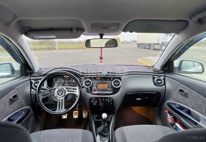Kia Rio 2009, 200,000 km - 1.4 l - Qusar