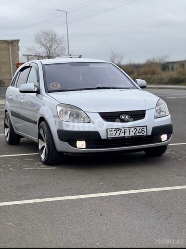 Kia Rio 2009, 200,000 km - 1.4 l - Qusar