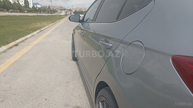 Hyundai Elantra 2016, 193,121 km - 2.0 l - Bakı