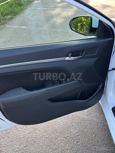 Hyundai Elantra 2019, 128,748 km - 2.0 l - Bakı