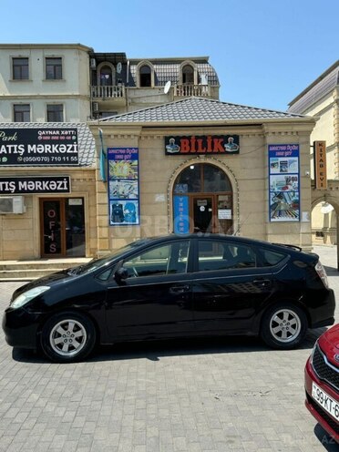 Toyota Prius-4