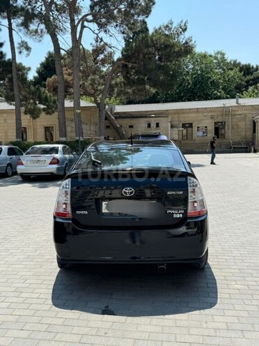 Toyota Prius-2