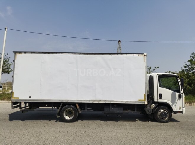 Isuzu  2015, 393,300 km - 5.2 l - Bakı