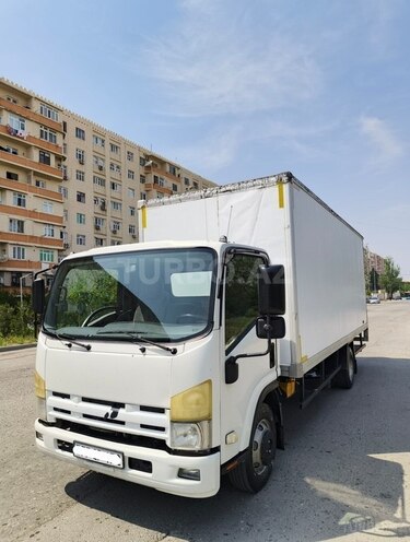 Isuzu  2015, 393,300 km - 5.2 l - Bakı