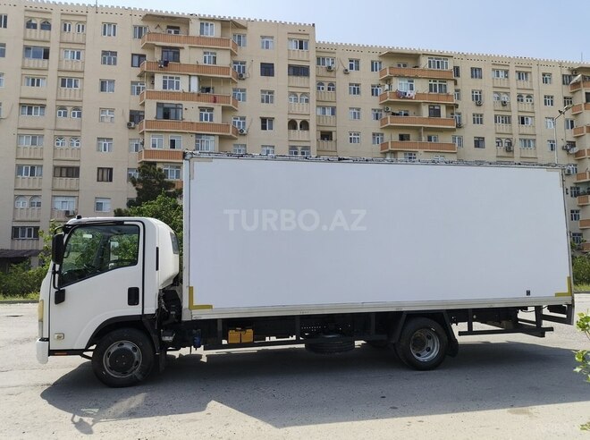 Isuzu  2015, 393,300 km - 5.2 l - Bakı