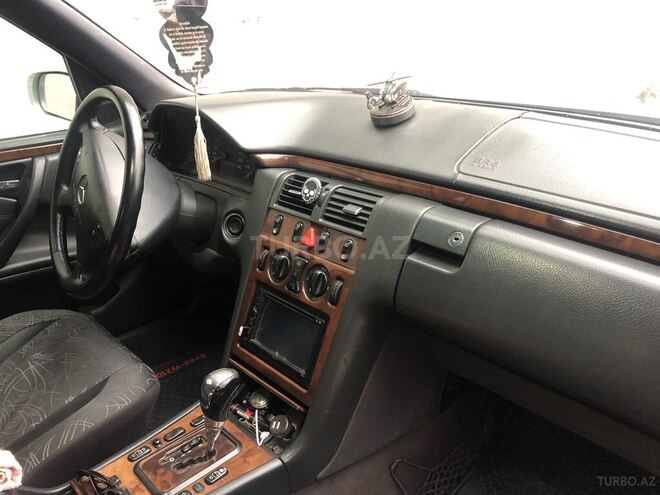 Mercedes E 240 2000, 360,000 km - 2.4 l - Bakı