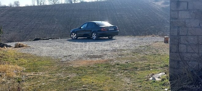 Mercedes E 270 2003, 352,230 km - 2.7 l - Quba