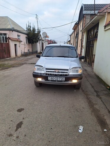 Chevrolet Niva 2005, 198,000 km - 1.8 l - Tovuz