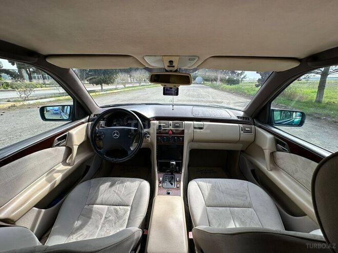 Mercedes E 230 1996, 451,860 km - 2.3 l - Salyan