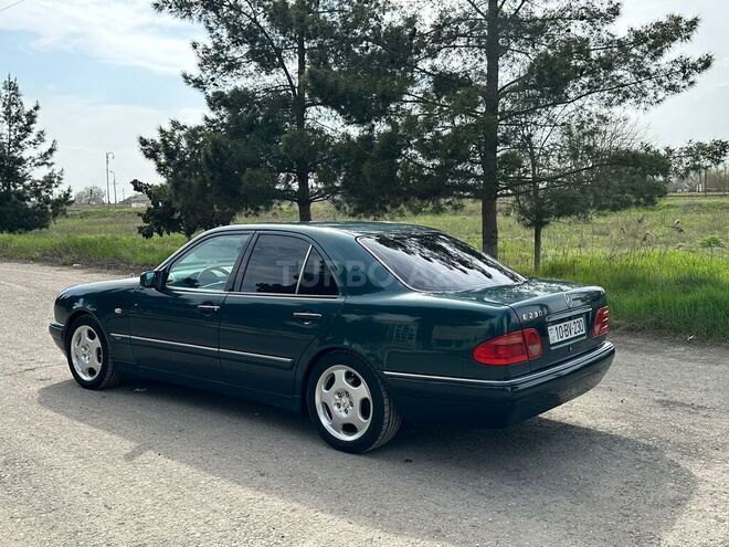 Mercedes E 230 1996, 451,860 km - 2.3 l - Salyan