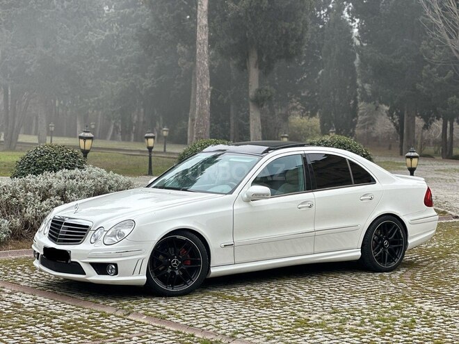 Mercedes E 240 2005, 310,000 km - 2.6 l - Bakı