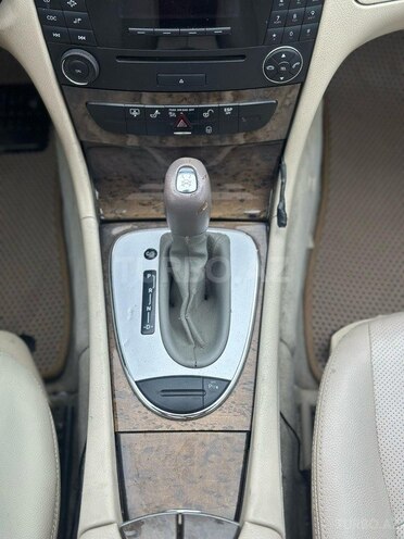 Mercedes E 240 2005, 310,000 km - 2.6 l - Bakı