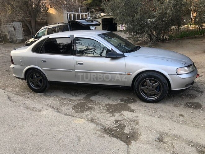 Opel Vectra 1998, 388,500 km - 2.0 l - Bakı