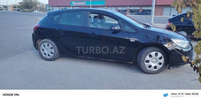 Opel Astra 2011, 295,000 km - 1.7 л - Bərdə