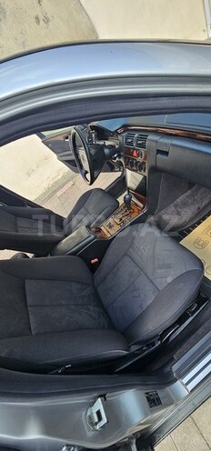 Mercedes E 240 1998, 280,125 km - 2.4 л - Şəmkir