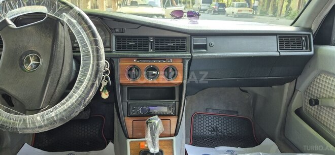 Mercedes 190 1991, 107,000 km - 2.0 л - Mingəçevir