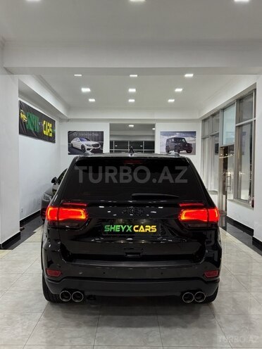 Jeep Grand Cherokee-10