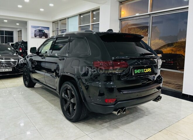 Jeep Grand Cherokee-13