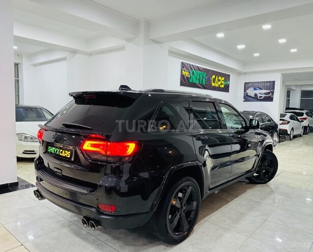 Jeep Grand Cherokee-17