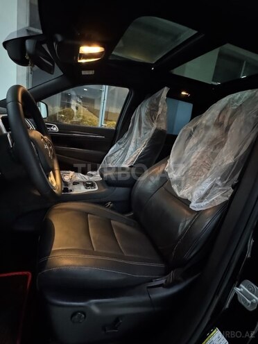 Jeep Grand Cherokee-19