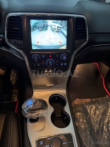 Jeep Grand Cherokee-21