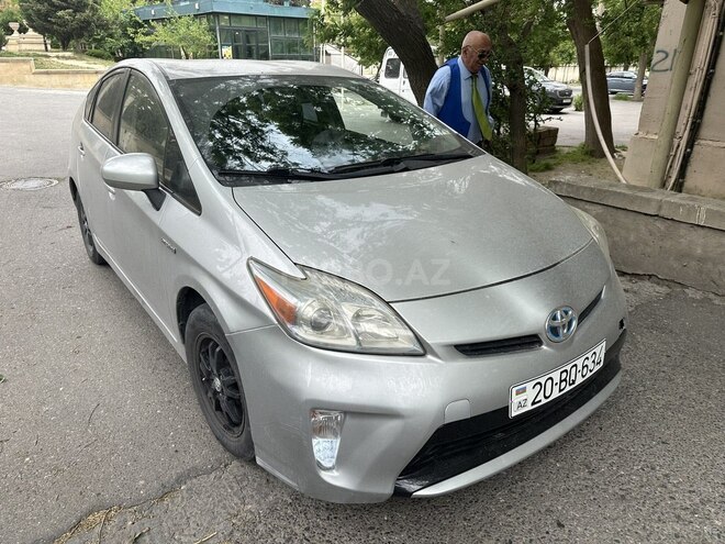 Toyota Prius 2015, 190,000 km - 1.8 л - Bakı