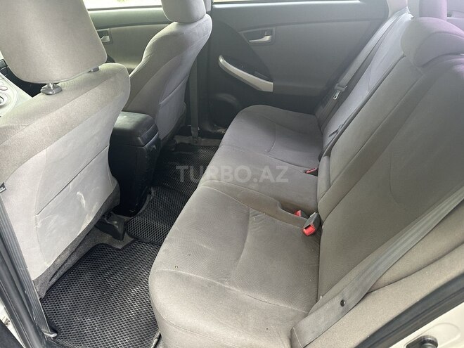 Toyota Prius 2015, 190,000 km - 1.8 л - Bakı
