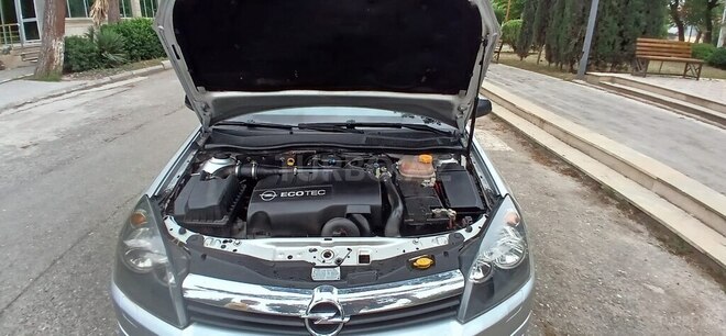 Opel Astra 2006, 298,000 km - 1.3 l - Ağcabədi