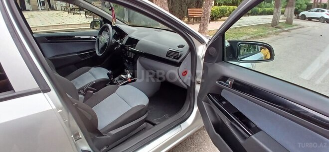 Opel Astra 2006, 298,000 km - 1.3 l - Ağcabədi