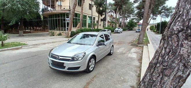 Opel Astra 2006, 298,000 km - 1.3 l - Ağcabədi