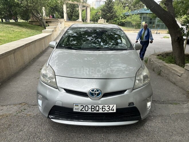 Toyota Prius 2015, 190,000 km - 1.8 л - Bakı