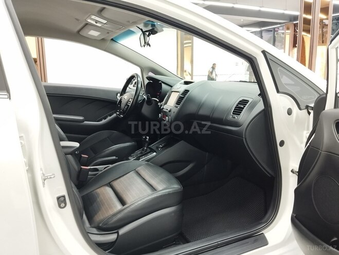 Kia K3 2016, 129,500 km - 1.6 l - Bakı