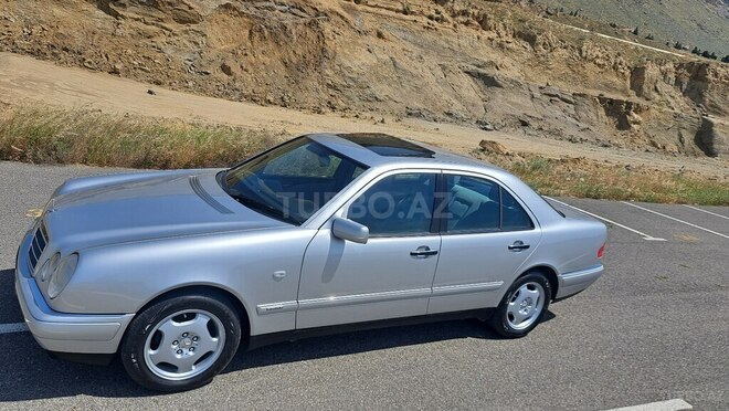 Mercedes E 200 1996, 304,000 km - 2.0 l - Bakı