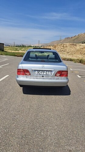 Mercedes E 200 1996, 304,000 km - 2.0 l - Bakı