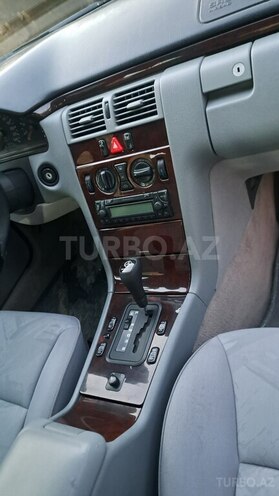 Mercedes E 200 1996, 304,000 km - 2.0 l - Bakı