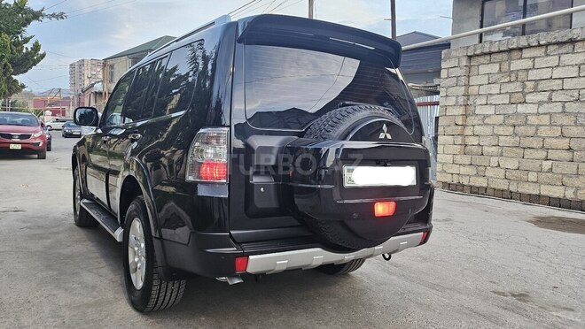 Mitsubishi Pajero 2008, 166,000 km - 3.0 л - Bakı