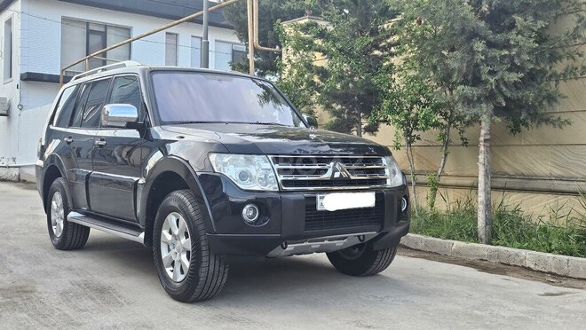 Mitsubishi Pajero 2008, 166,000 km - 3.0 л - Bakı