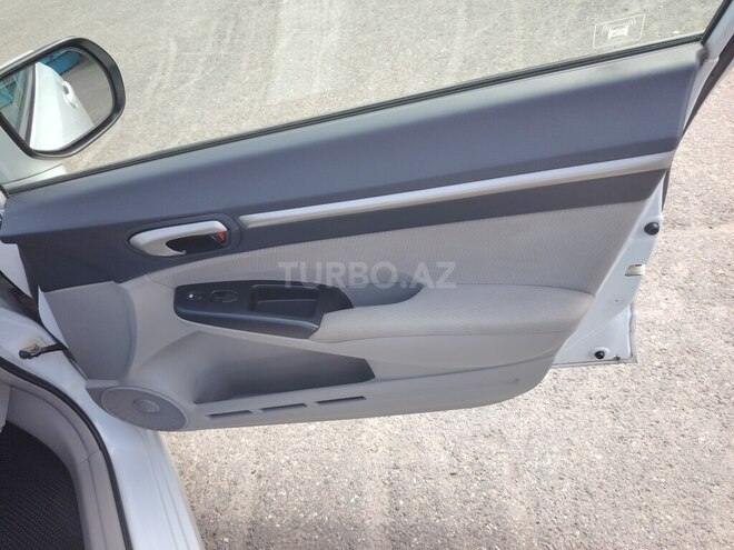 Honda Civic 2011, 33,796 km - 1.3 l - Qusar