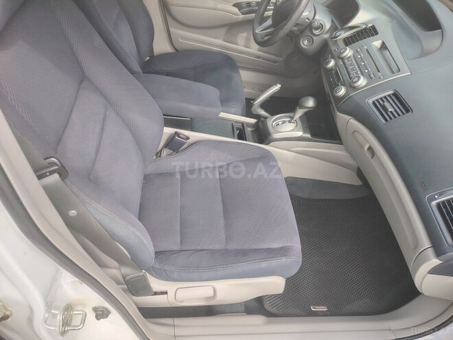 Honda Civic 2011, 33,796 km - 1.3 l - Qusar