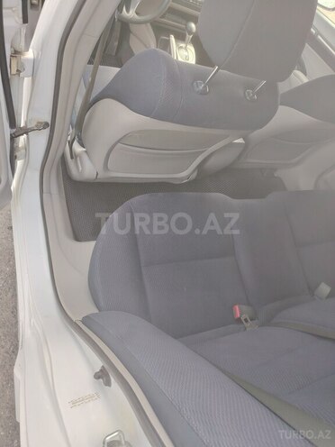 Honda Civic 2011, 33,796 km - 1.3 l - Qusar