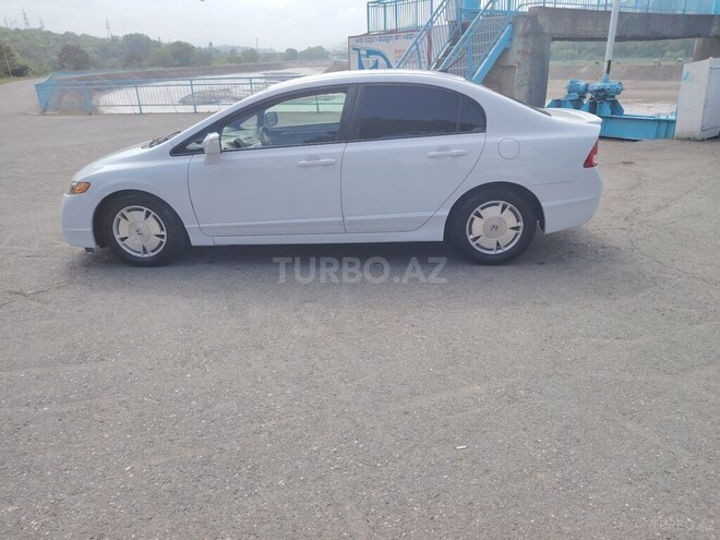 Honda Civic 2011, 33,796 km - 1.3 l - Qusar