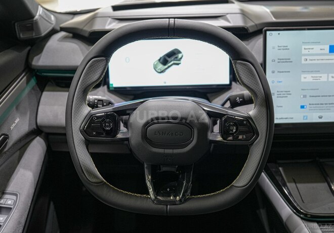 Lynk & Co 08-17