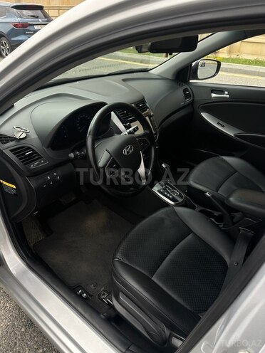 Hyundai Accent 2015, 228,000 km - 1.6 l - Bakı