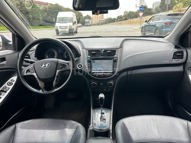 Hyundai Accent 2015, 228,000 km - 1.6 l - Bakı