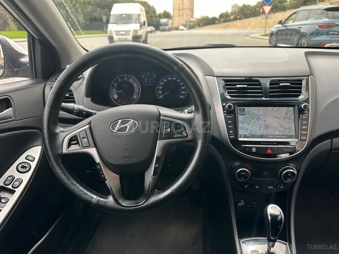Hyundai Accent 2015, 228,000 km - 1.6 l - Bakı