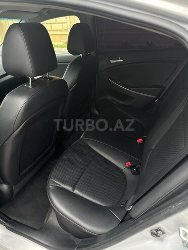 Hyundai Accent 2015, 228,000 km - 1.6 l - Bakı