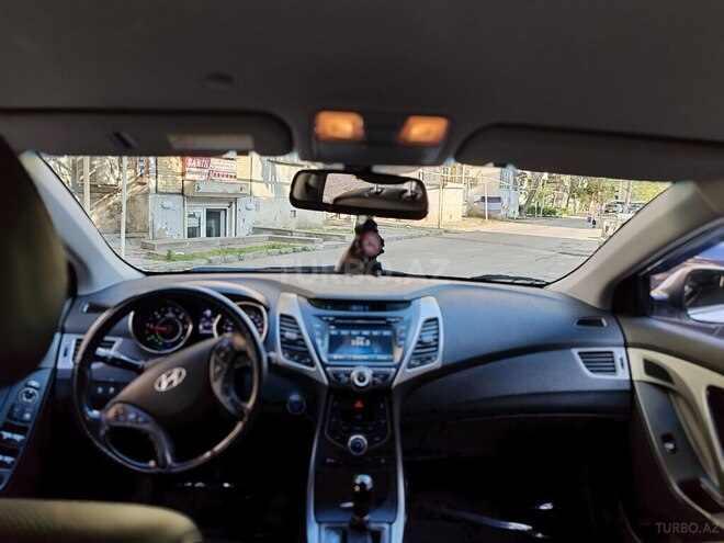 Hyundai Avante 2015, 129,000 km - 1.6 л - Bakı